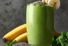 Kale, Banana & Avocado Maca Smoothie: A Nutrient-Packed Superfood Drink