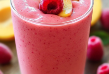 The Ultimate Peachy Raspberry Smoothie: A Symphony of Flavor and Health