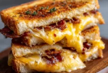 The Ultimate Gourmet Grilled Cheese with Bacon: A Symphony of Crispy, Cheesy Goodness