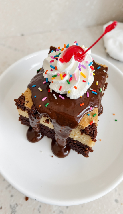Decadent & Gooey Hot Fudge Sundae Brownie Cheesecake: The Ultimate Dessert Mashup